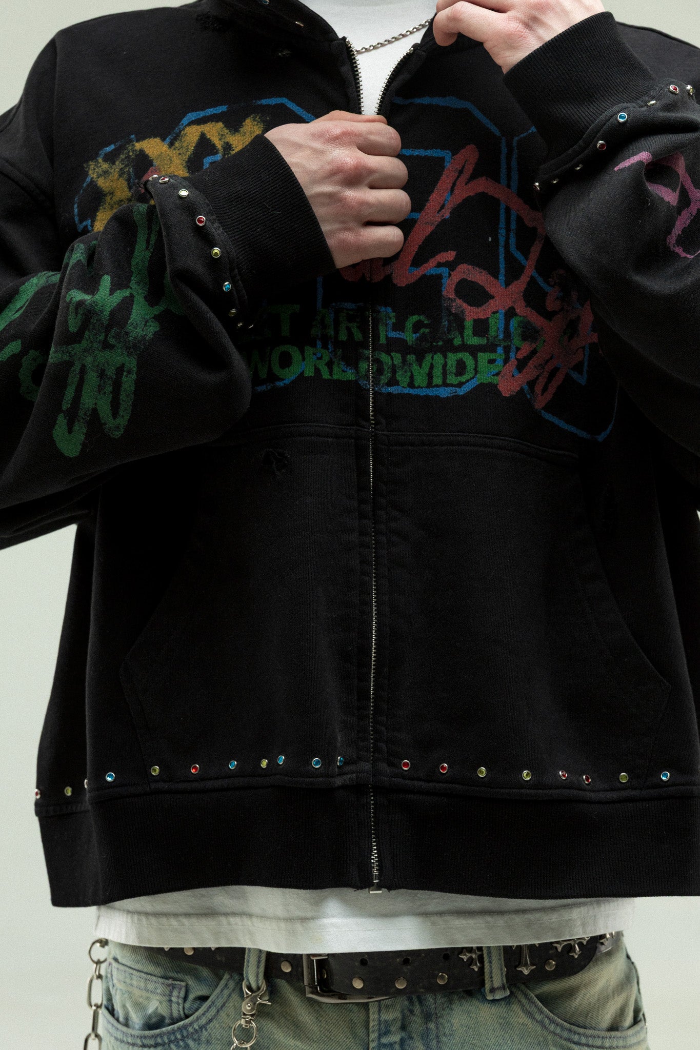 “STREET ART GALLERY WORLDWIDE” ZIP-UP HOODIE